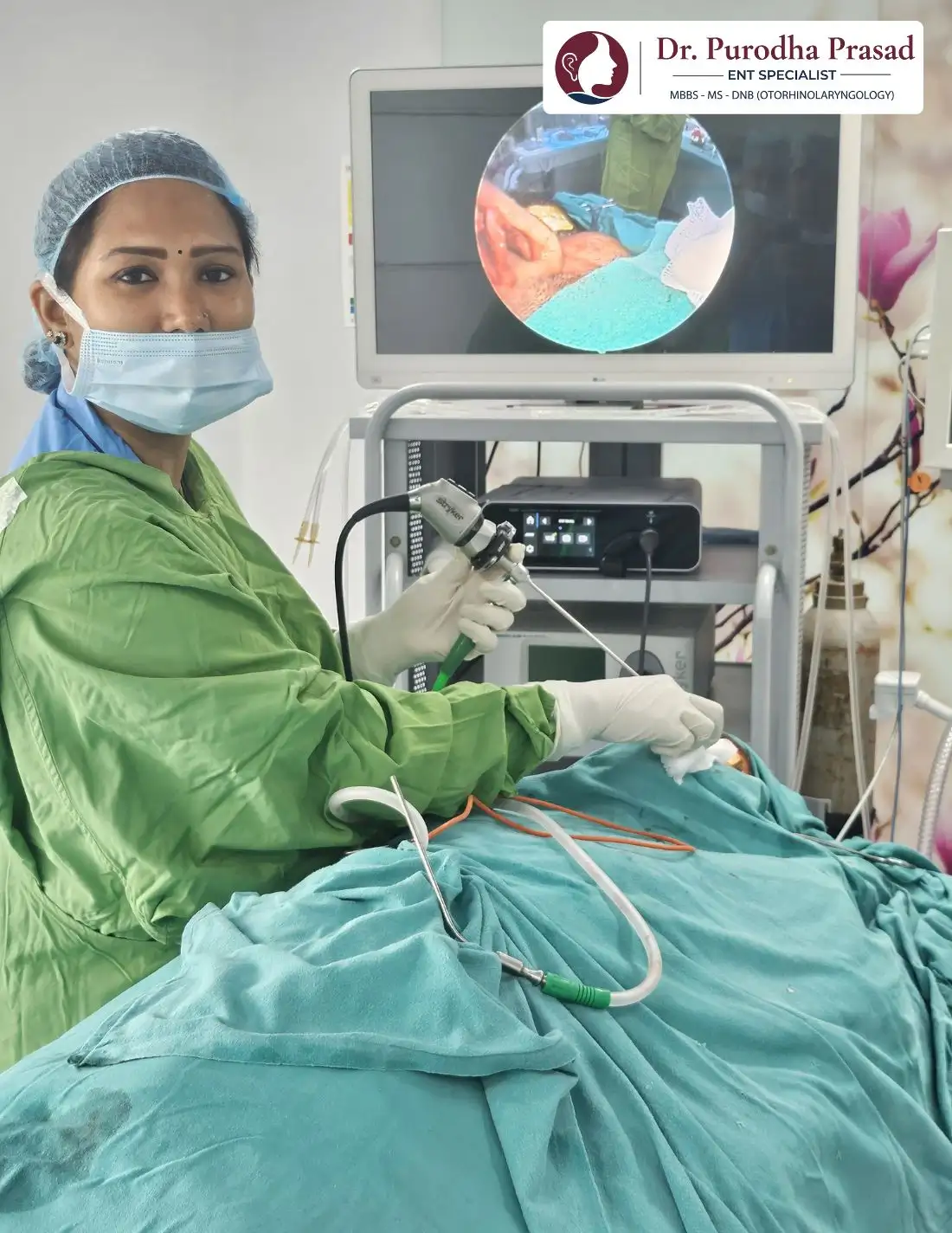 Dr. Purodha Prasad doing Sinus Surgery in Delhi.